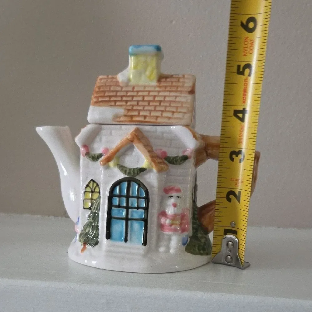 Charming Cottage Teapot